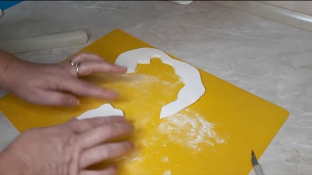 Топперы из вафельной бумаги. Декор для торта своими руками. смотреть онлайн