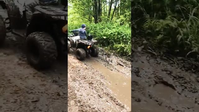 Грязи много не бывает! Китайский квадроцикл!!! смотреть онлайн
