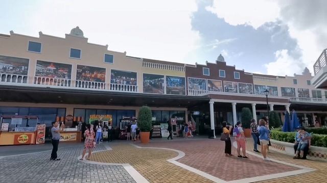 Acienda Designer Outlet Tour смотреть онлайн