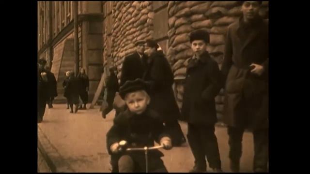 Буктрейлер на книгу А. Крестинского "Мальчики из блокады". Автор А. Кувшинова, студентка НПТ смотреть онлайн