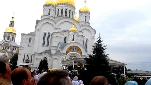 Дивеево, эпизод праздничного богослужения 01.08.2015. смотреть онлайн