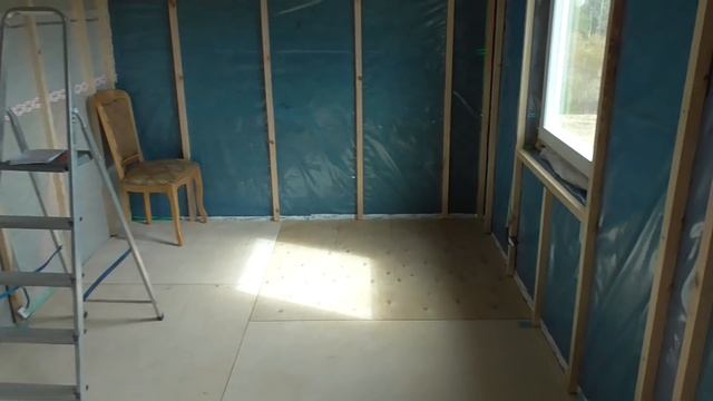 Как выровнять обрешетку под вагонку или имитацию бруса. Все самое нужное в одном видео.