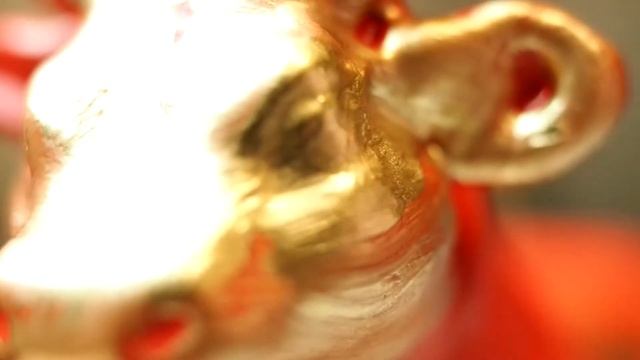 Керамический бычок - символ 2021 года. Золочение жидкой поталью 