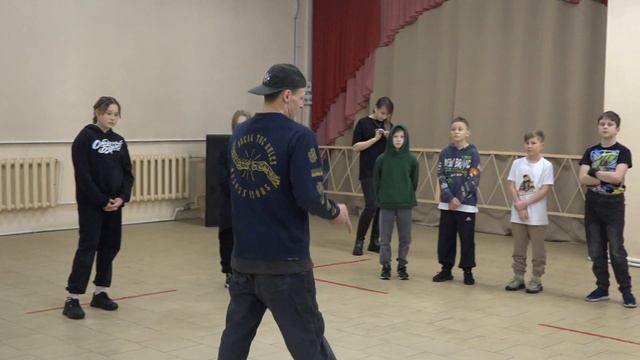 "Брейкинг может танцевать любой человек, было бы желание!" смотреть онлайн