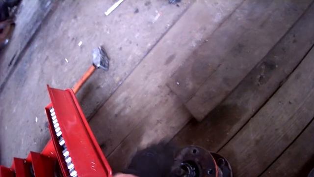 Ремонт сеялки ПРЕМИЯ 4000 . Снятия сошников ,тарелок . смотреть онлайн