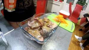 КАРАСЬ ЗАПЕЧЁННЫЙ ПОД МАЙОНЕЗОМ//ЗАПЕЧЁННЫЙ КАРАСЬ//ОБАЛДЕННО ВКУСНЫЙ КАРАСЬ//КАРАСЬ В ДУХОВКЕ//