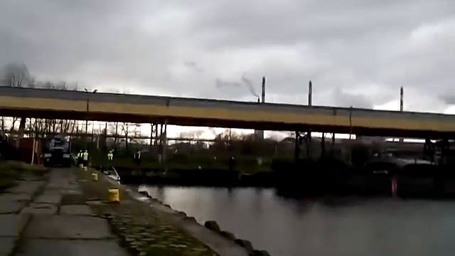 Последствия погрома (2) при спуске понтона LASTDRAGER 35 смотреть онлайн