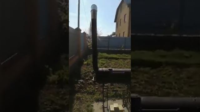 Собрали супер мангал 3 в 1 - коптильня, мангал, казан из газового баллона и швейной машинки. #short смотреть онлайн