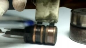 Горит или моргает лампа давления масла Т4