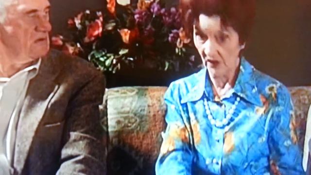 BBC TELEVISION-EAST ENDERS-S2 EPISODE 1 смотреть онлайн