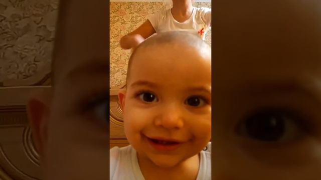 Малышка танцует с тетей. Диана Симонян и Алина Симонян смотреть онлайн