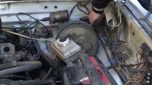 Замена вакуумного усилителя тормозов  Волги 3110