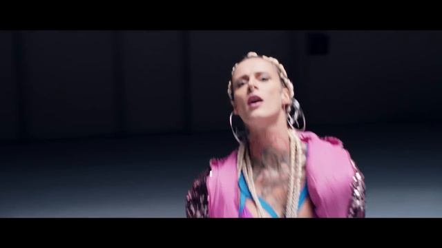 Jennifer Rostock - Hengstin