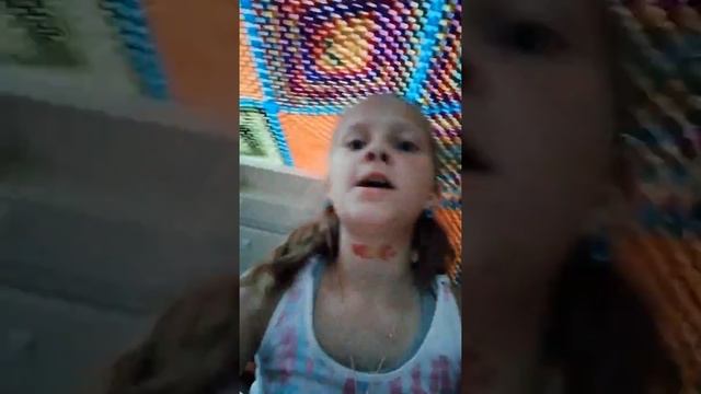 Домик из подушек и одеял в моей комнате в деревне смотреть онлайн