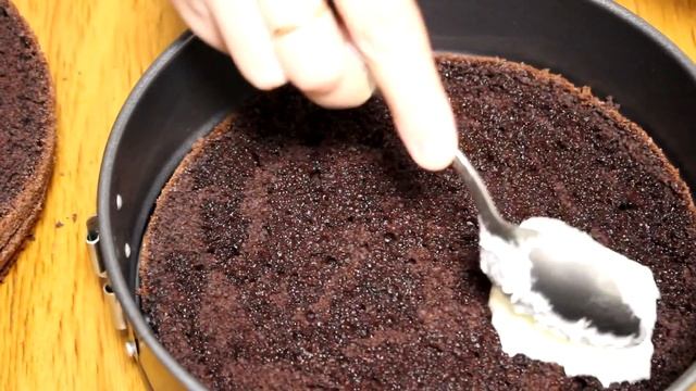 Шоколадный торт с клубникой - не дорогой и вкусный рецепт! смотреть онлайн