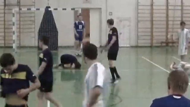 удар в колено смотреть онлайн