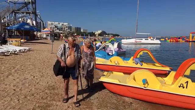 Геленджик. ПОГОДА 9 августа 2019г. Битком центральный пляж! смотреть онлайн