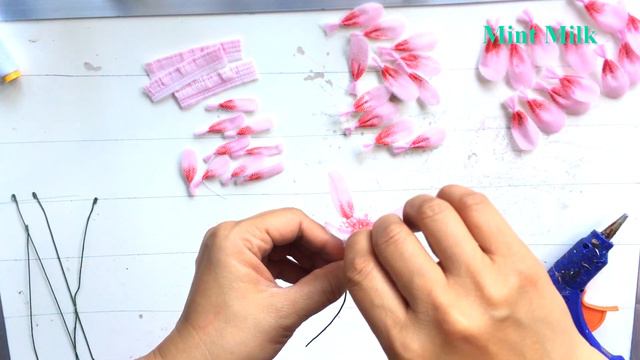 Làm bình hoa mộc lan từ chiếc khẩu trang y tế смотреть онлайн