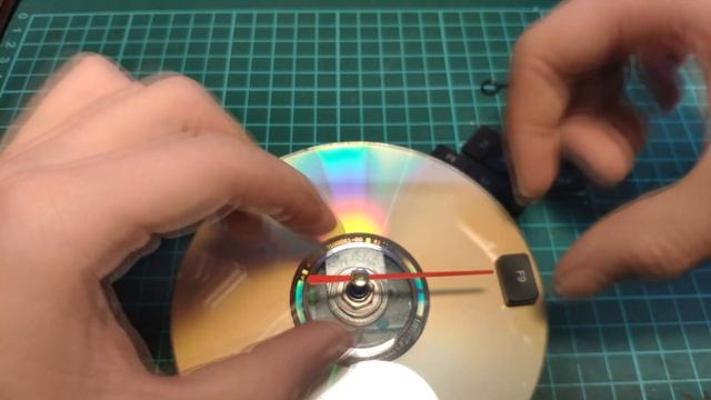 Часы из старой клавиатуры смотреть онлайн