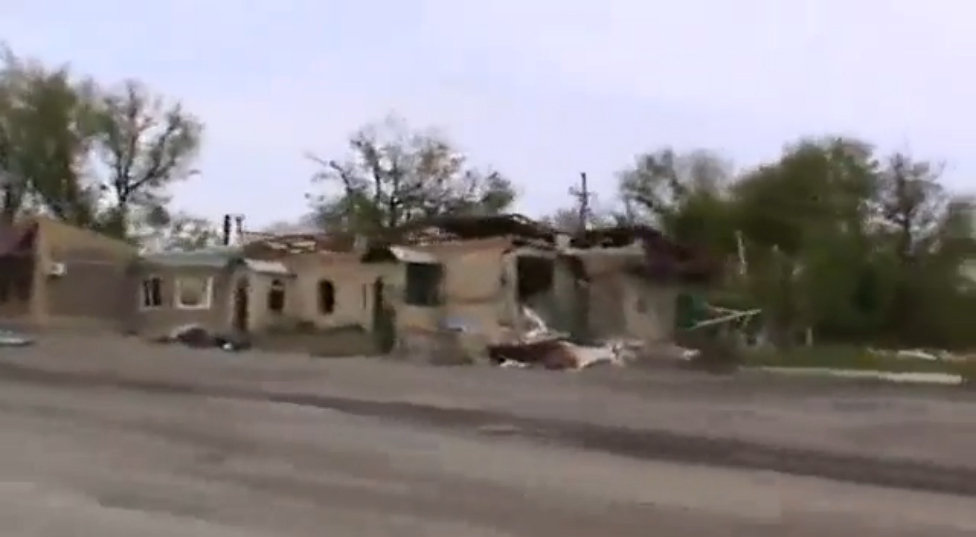 Эксклюзив от ИА "Россия Сегодня". Разбомбленный Донбасс... По дороге в Донецк. смотреть онлайн