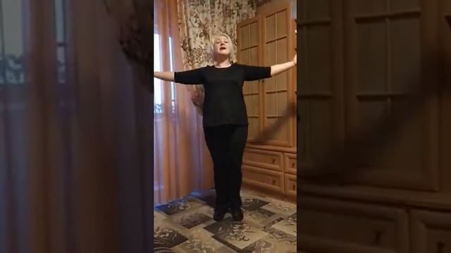 Зарядка для самых маленьких "Мой весёлый звонкий мяч!" смотреть онлайн
