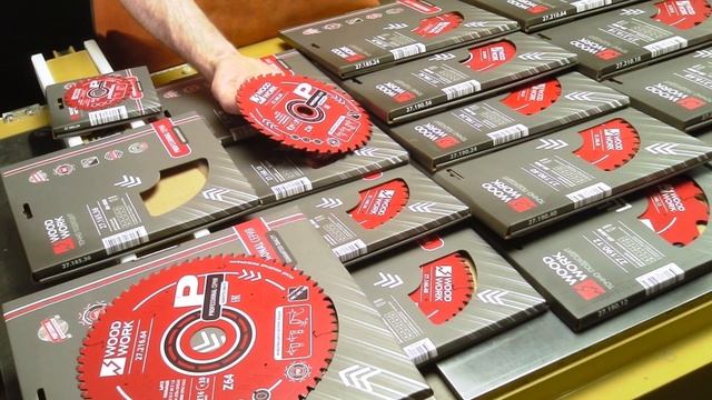 Какие пильные диски с тонким пропилом для электроинструмента ? Серия 27 WOODWORK с покрытием PTFE смотреть онлайн