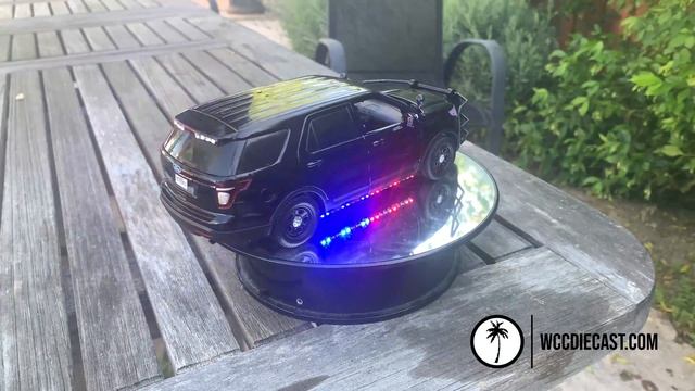 1/24 Unmarked Ford Explorer Diecast Car w/ Working Lights смотреть онлайн