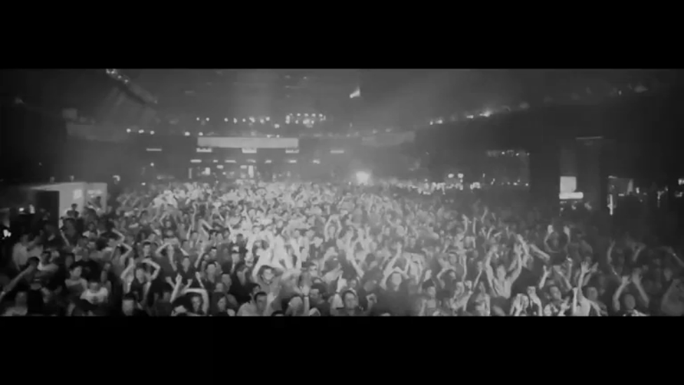 ZESKULLZ Feat SUSIE LEDGE – MOMENT (Official Video)