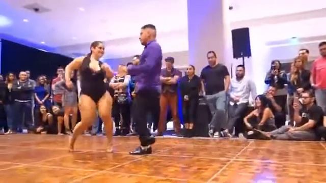 Зажигательный танец толстяков??? смотреть онлайн