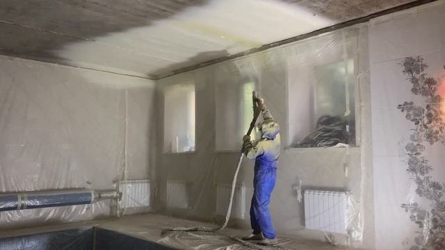 Утепление потолка в бассейне пеной Реверспрей. смотреть онлайн