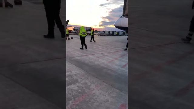British Airways landed on YUL Airport смотреть онлайн