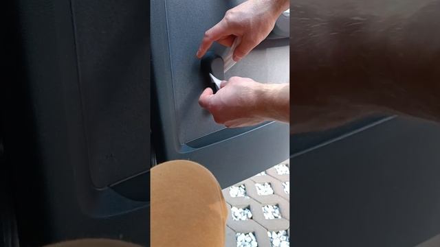 Volkswagen Touran, як зняти ручку склопідіймача смотреть онлайн