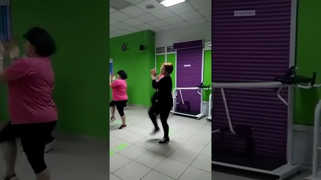 Танцуй, тетя, атя - тя! Психологическая польза от танцев для женщин. Повышается самооценка! смотреть онлайн