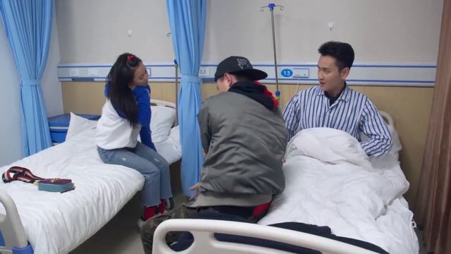 你不知道吧~虾如果头是黑色那它很新鲜也很好吃~ смотреть онлайн