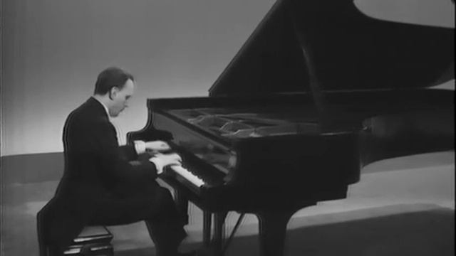 Arturo Benedetti Michelangeli plays Chopin (1962) смотреть онлайн