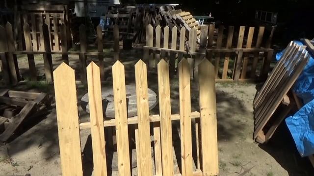 How To Make A Simple Pallet Wood Picket Fence смотреть онлайн