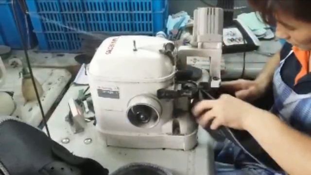 Скорняжная машина для пошива обуви GOLDEN WHEEL CS-4060 PHINO смотреть онлайн