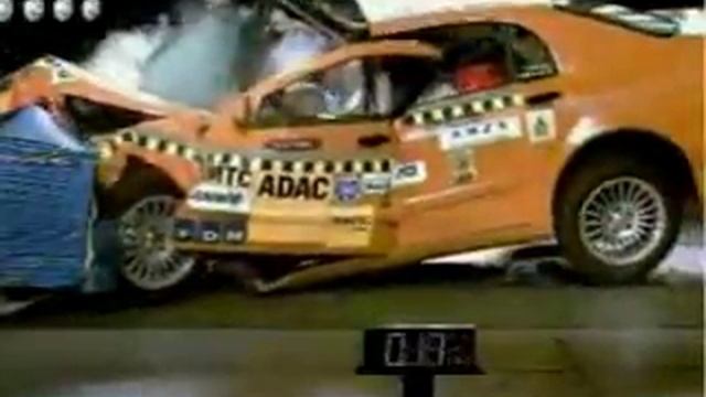 New Chinese Car Crash Test Disaster - 2007 Brilliance BS6 смотреть онлайн