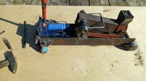 Гидравлический подкатной домкрат своими руками .Hydraulic jacking jack