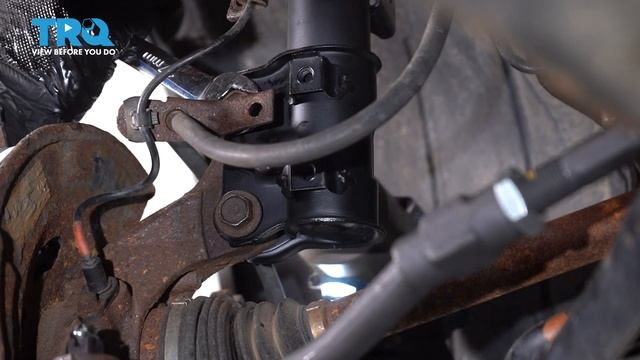 How to Replace Front Strut and Spring Assembly 2011-2016 Hyundai Elantra смотреть онлайн