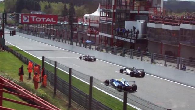 world series by renault 2010 @ spa francochamps - start crash смотреть онлайн