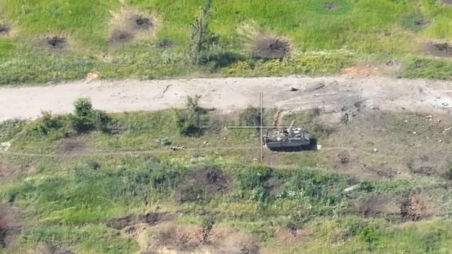 Уничтожение бронетранспортера YRP-765