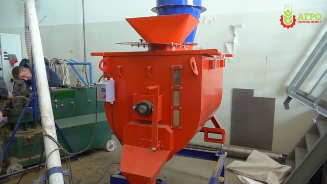 Производство полнорационного корма для коров с сеном и соломой. смотреть онлайн