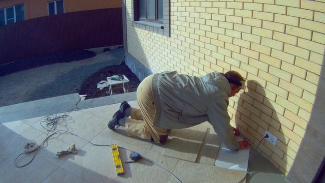 Красивая раскладка керамогранита на террасе. смотреть онлайн