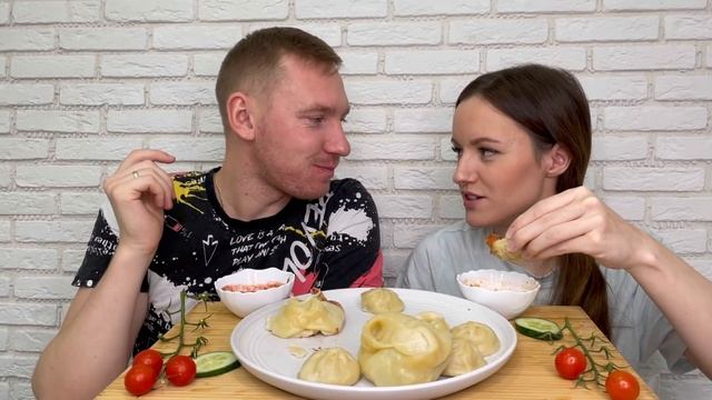 МУКБАНГ МАНТЫ ДОМАШНИЕ ХИНКАЛИ ответы на вопросы рецепт говядина овощи MUKBANG HOMEMADE MANTA RAYS смотреть онлайн