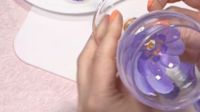 БОКАЛ-ЦВЕТОК. Мастер-класс_ двухцветная роспись акриловыми красками по стеклу смотреть онлайн