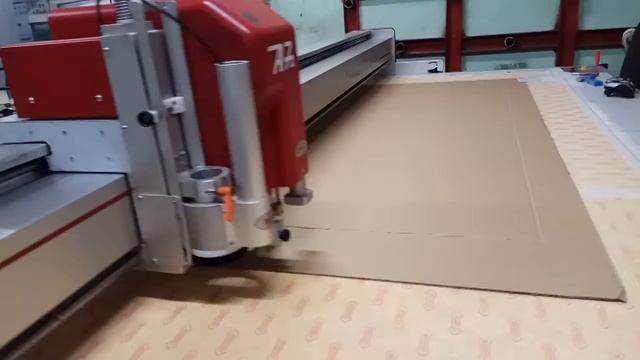 Универсальный планшетный плоттер Aristomat GL 2032. Видео с нашего производства. смотреть онлайн