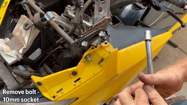 Yamaha Tmax 500 - Front End Removal / Installation - 2008 - 2011 | Mitch's Scooter Stuff смотреть онлайн