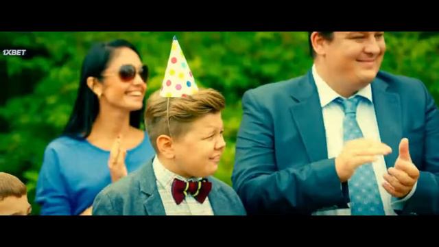Анатолий Просалов в х/ф "Лови момент" смотреть онлайн