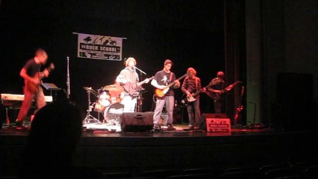 rock school town hall theartre (cemetary gates- pantera) смотреть онлайн